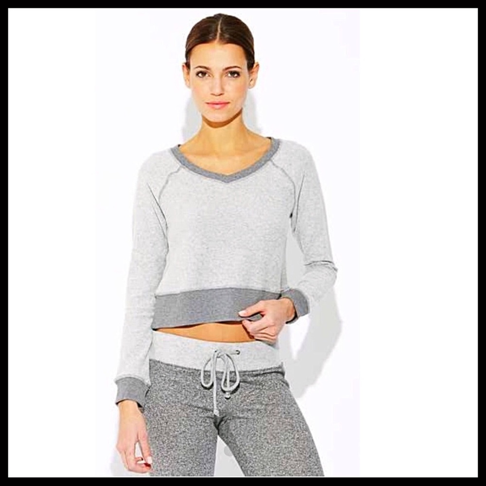 V-NECK PULLOVER OVERSIZED SWEATSHIRT CROP TOP - Picture 2 of 8